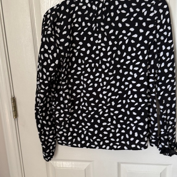 On Twelfth Black and White Patterned Blouse - Picture 6 of 6